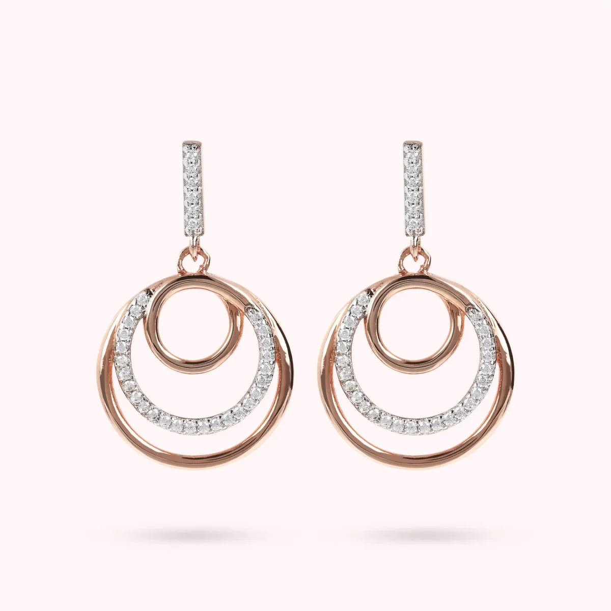 Orecchini Pendenti a Triplo Cerchio e Pavé